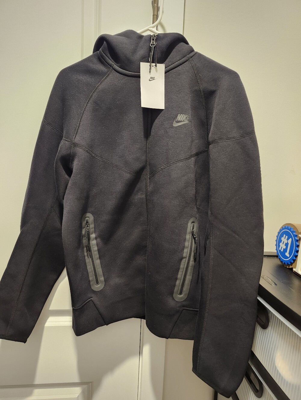 NWT Nike Men’s Black Hooded Lightweight Jacket